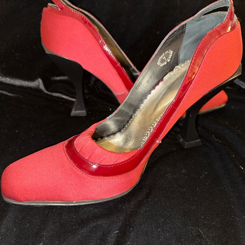 John Fluevog Memories Madly Vintage Red Satin And Patent Heels, Size 7